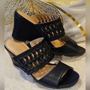 Naturalizer N5 Comfort Wedge Sandals size 7.5